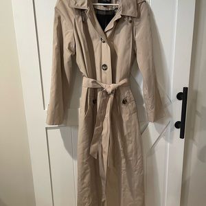 London Fog trench coat, size Small. Removable liner and hood. Smoke free home!
